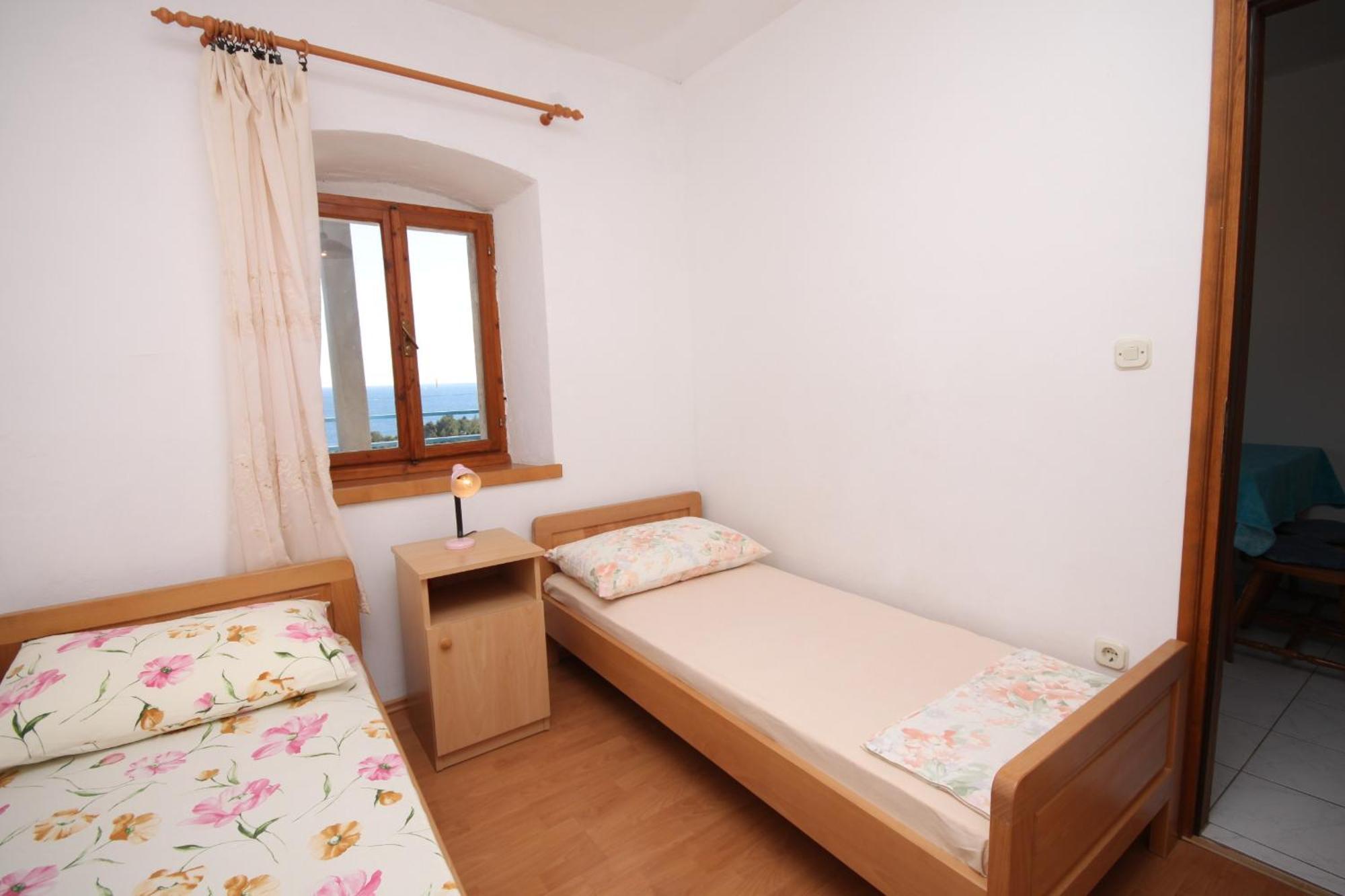 Apartments With A Parking Space Ivan Dolac, Hvar - 8797 Стая снимка
